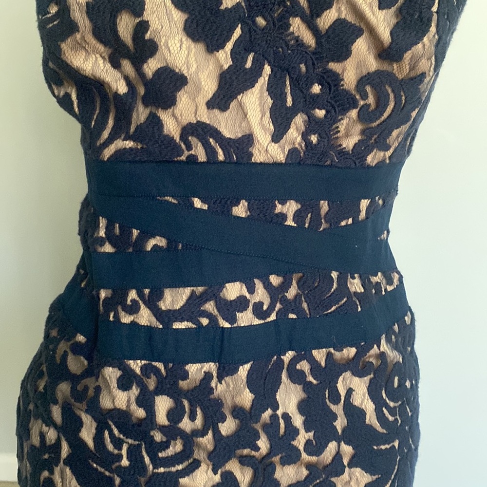 Dress - Picture 5 of 5